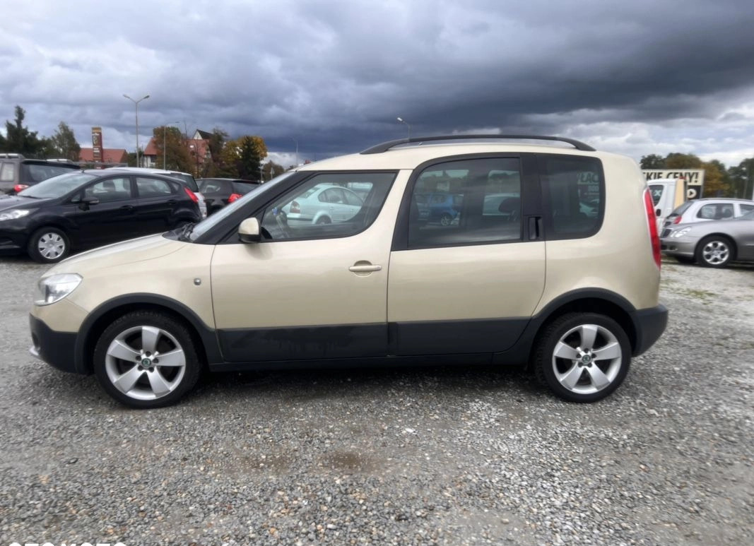 Skoda Roomster cena 22850 przebieg: 152933, rok produkcji 2013 z Ząbki małe 137